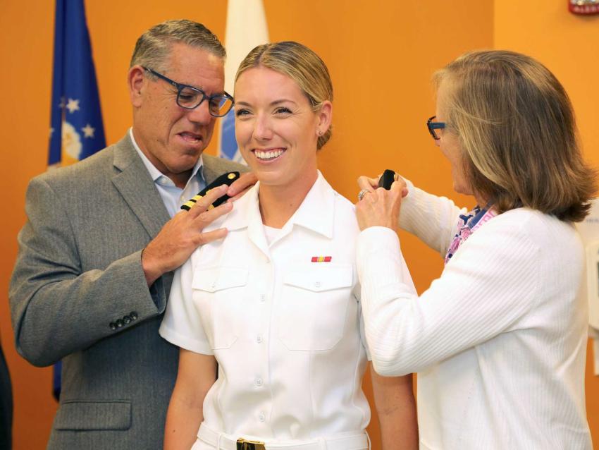 Auburn class of 2023 graduate at military pinning ceremony