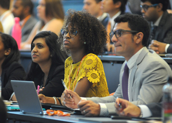 VCOM-Auburn Welcomes Class of 2021 to Campus