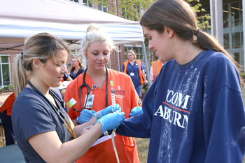 VCOM-Auburn Holds Second Annual Disaster Day Training Event with AU School of Nursing