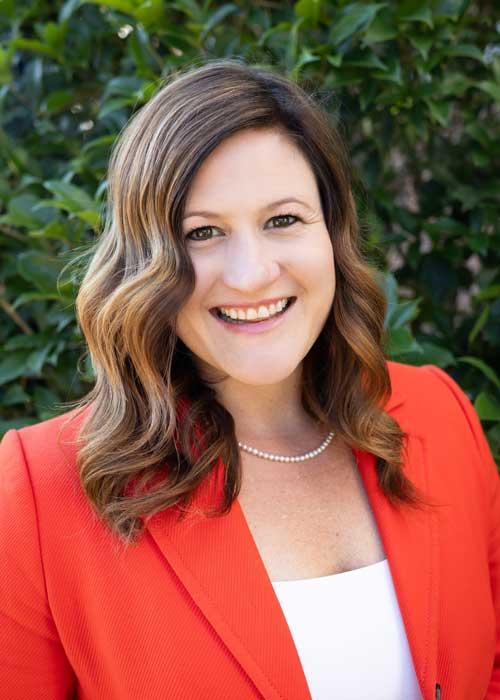 Portrait of Lindsey Ridgeway