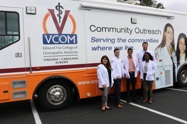 VCOM Mobile Medical Unit with Students