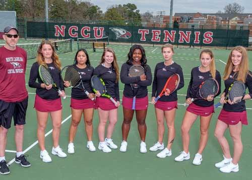 Jamie Rogers with tennis team