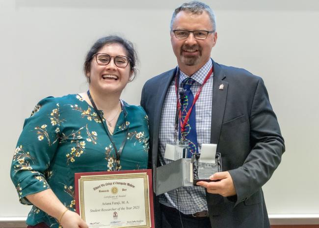 Louisiana Research Day attendee presented with award