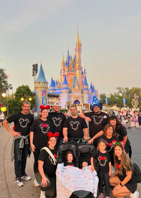 Luke Perry and family on a Disney trip