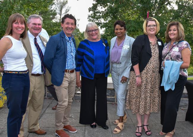 Attendees at the 2024 VCOM-Virginia homecoming