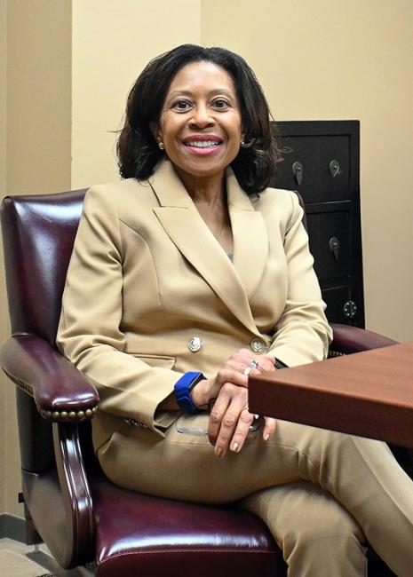 Dr. Maxine Lee, MD, MBA, FASA