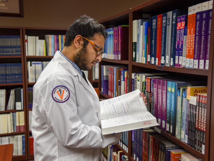 Student in library