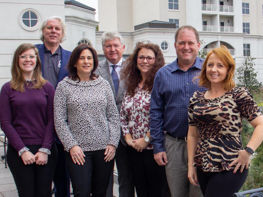 VCOM Research Staff