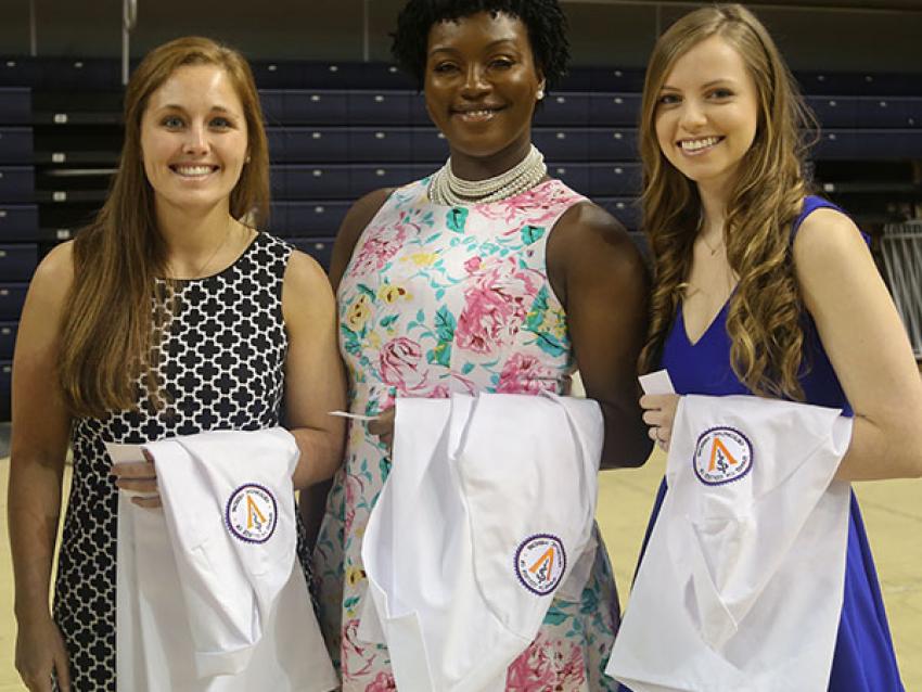 White Coat Auburn Students