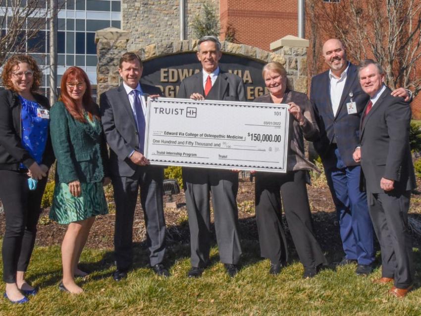 VCOM Receives Truist Foundation Grant